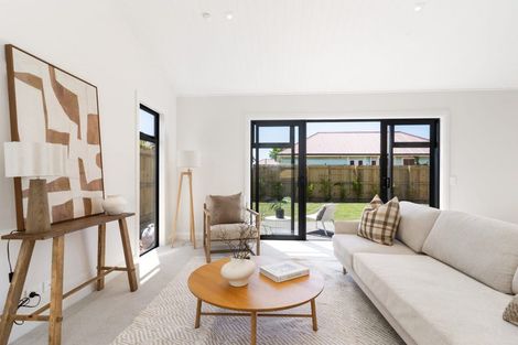 Photo of property in 157 Centaurus Road, Saint Martins, Christchurch, 8022