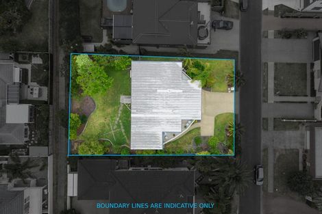 Photo of property in 14 Clyside Avenue, Half Moon Bay, Auckland, 2012