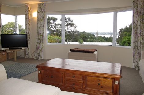 Photo of property in 1/15 Wilding Avenue, Northcote Point, Auckland, 0627