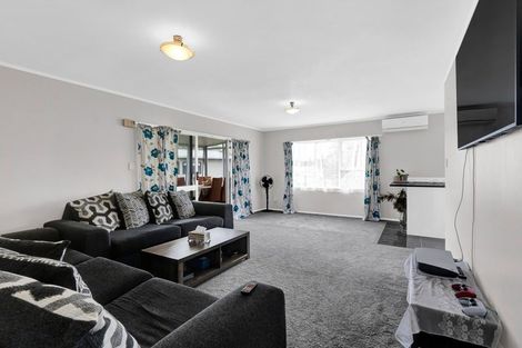 Photo of property in 2/6 Wicklow Place, Bell Block, New Plymouth, 4312