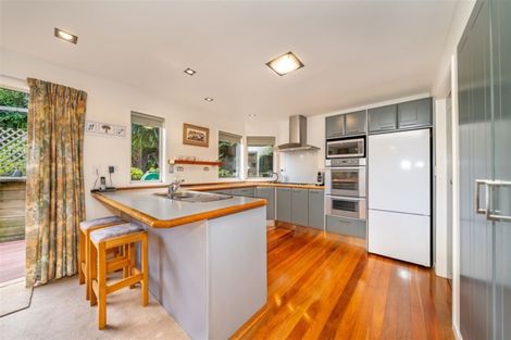 Photo of property in 76 Heretaunga Square, Silverstream, Upper Hutt, 5019