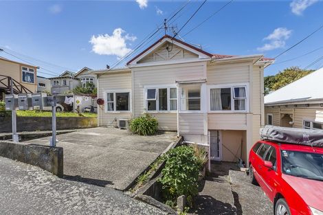 Photo of property in 1 Zohrab Street, Hataitai, Wellington, 6021