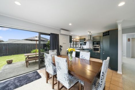 Photo of property in 144 Guildford Drive, Paraparaumu Beach, Paraparaumu, 5032