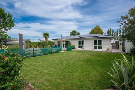 Photo of property in 74 Woodside Road, Woodside, Outram, 9073