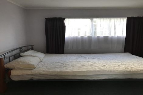 Photo of property in 97 Hobsonville Road, West Harbour, Auckland, 0618