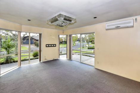 Photo of property in 3 Gairloch Place, Wattle Downs, Auckland, 2103