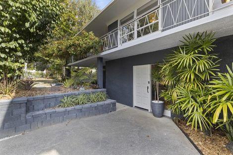 Photo of property in 11 Walpole Avenue, Hillpark, Auckland, 2102