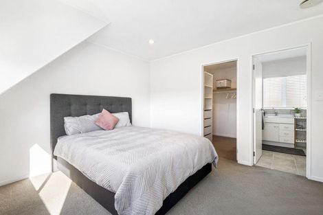 Photo of property in 1/18 Altair Place, Windsor Park, Auckland, 0632