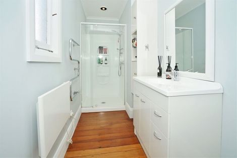 Photo of property in 126 Forest Lake Road, Forest Lake, Hamilton, 3200