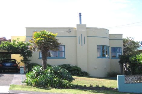 Photo of property in 4/2-4 Waratah Street, Birkenhead, Auckland, 0626