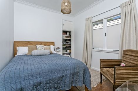 Photo of property in 12 Wairoa Road, Narrow Neck, Auckland, 0624