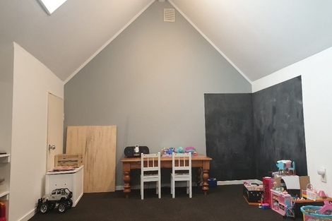 Photo of property in 1/186 East Coast Road, Forrest Hill, Auckland, 0620