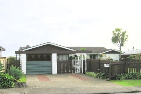 Photo of property in 61 Rosario Crescent, Red Beach, 0932