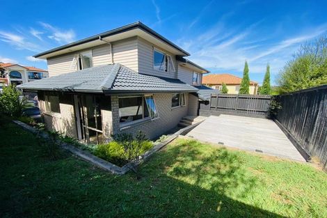 Photo of property in 8 Living Stream Road, Albany Heights, Auckland, 0632