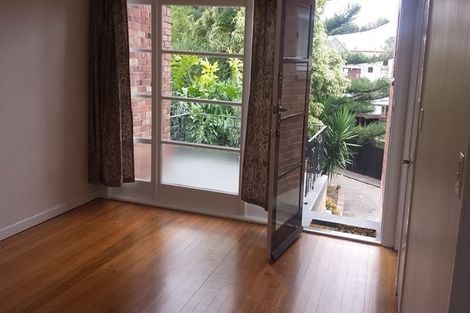 Photo of property in 6/221 Mount Smart Road, Onehunga, Auckland, 1061