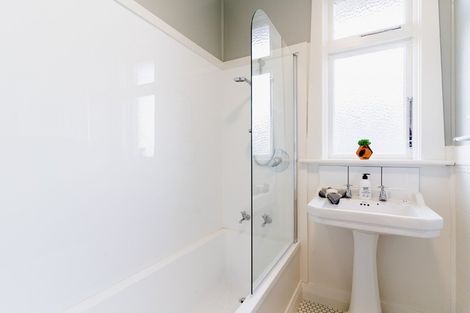 Photo of property in 19 Forbes Street, Balaclava, Dunedin, 9011