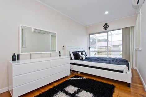 Photo of property in 119 Bolton Street, Blockhouse Bay, Auckland, 0600