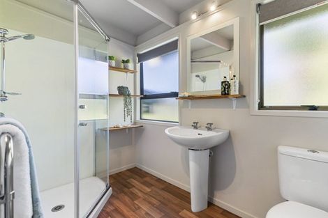 Photo of property in 25 Elliston Crescent, Stanmore Bay, Whangaparaoa, 0932