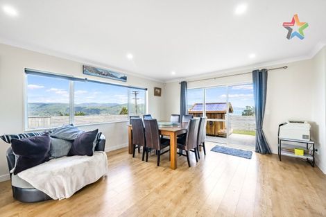 Photo of property in 2 Poto Road, Normandale, Lower Hutt, 5010