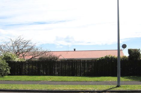 Photo of property in 8 Dingadee Street, Welcome Bay, Tauranga, 3112