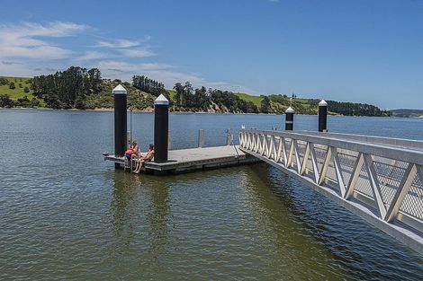 Photo of property in 2 High Street, Pahi, Paparoa, 0571