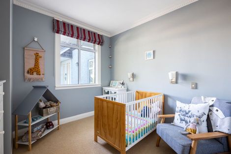 Photo of property in 10 Woolcombe Terrace, New Plymouth, 4310