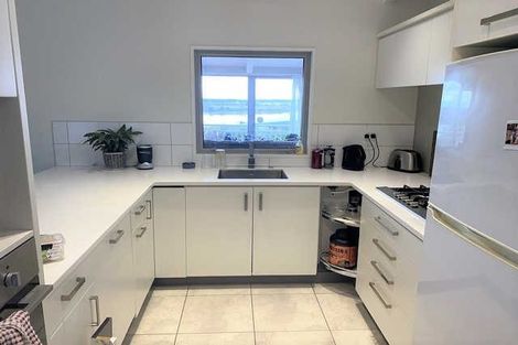 Photo of property in 29a Cannon Hill Crescent, Mount Pleasant, Christchurch, 8081