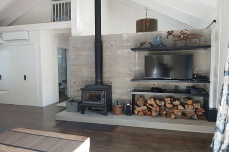 Photo of property in 14 Arran Lane, Jacks Point, Queenstown, 9371