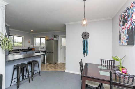 Photo of property in 126 Omata Road, Marfell, New Plymouth, 4310