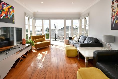 Photo of property in 7 Karaka Street, Helensville, 0800