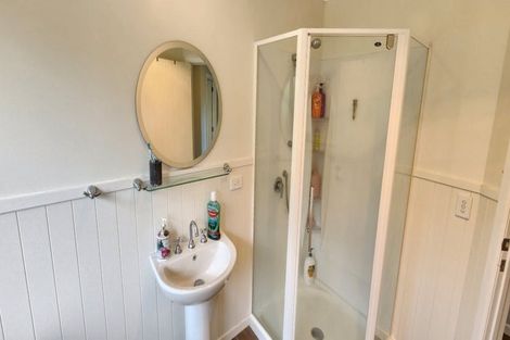 Photo of property in 9a Larsen Place, Merrilands, New Plymouth, 4312
