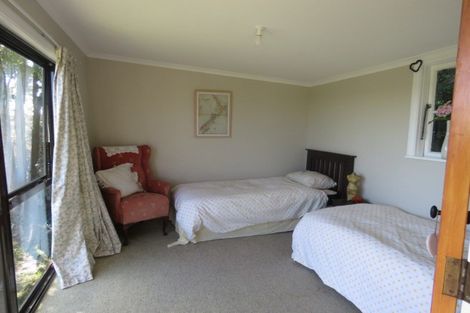 Photo of property in 37 Burnett Street, Kakanui, Oamaru, 9495