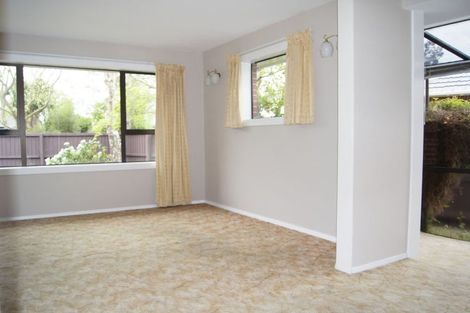 Photo of property in 10 Oakhurst Place, Russley, Christchurch, 8042