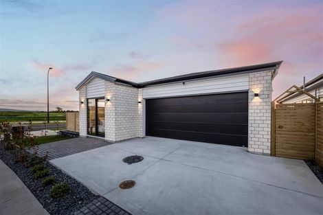 Photo of property in 1 Bannockburn Road, Opaheke, 2113