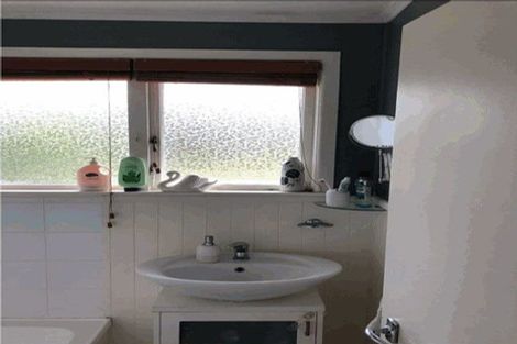 Photo of property in 43 Wharf Road, Te Atatu Peninsula, Auckland, 0610