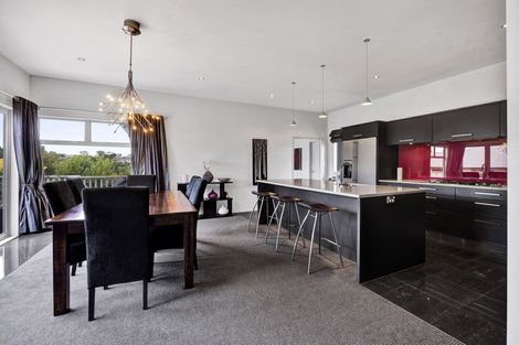 Photo of property in 188 Heta Road, Highlands Park, New Plymouth, 4312