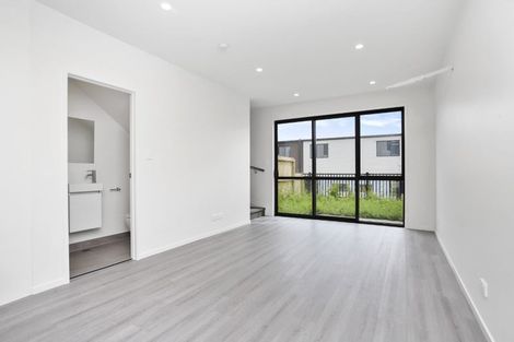 Photo of property in 14 Clay Works Lane, New Lynn, 0600