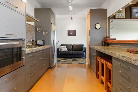 Photo of property in 25 Willow Avenue, Hannahs Bay, Rotorua, 3010