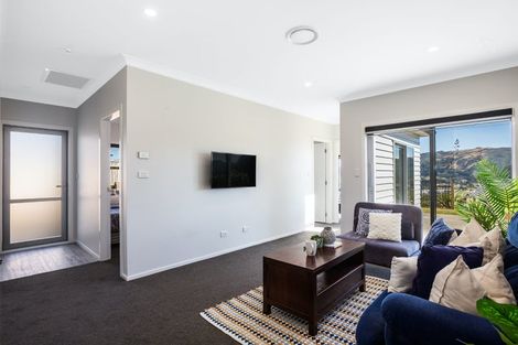 Photo of property in 21 Rotorua Grove, Aotea, Porirua, 5024