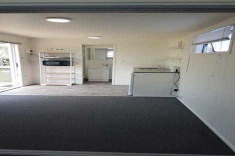 Photo of property in 5 Holgate Avenue, Herald Island, Auckland, 0618