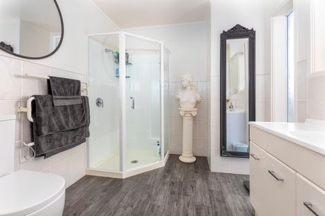 Photo of property in 1402 Glenbrook Road, Glenbrook, Waiuku, 2681