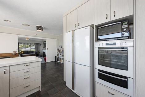 Photo of property in 35 Oakleigh Street, Maungaraki, Lower Hutt, 5010