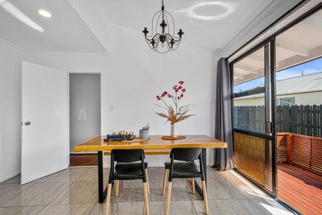 Photo of property in 1/283 Royal Road, Massey, Auckland, 0614