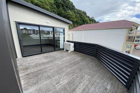 Photo of property in 155 Grant Road, Thorndon, Wellington, 6011