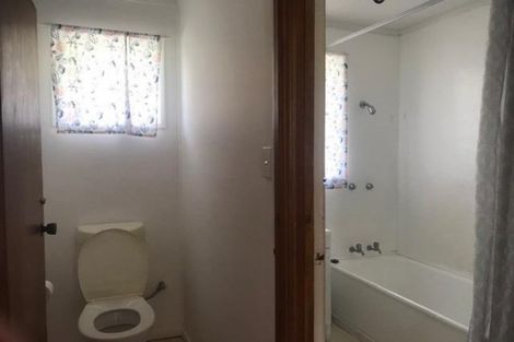 Photo of property in 2/48 Archmillen Avenue, Pakuranga Heights, Auckland, 2010