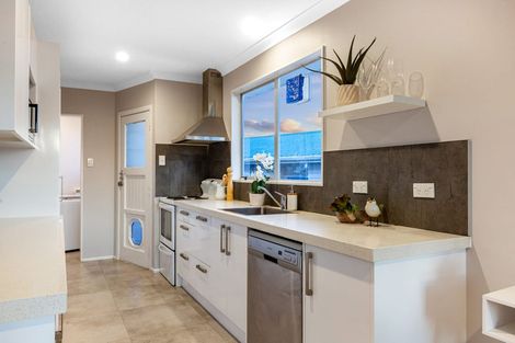 Photo of property in 184 Conclusion Street, Ascot Park, Porirua, 5024