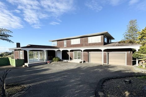 Photo of property in 25 Aberdeen Road, Castor Bay, Auckland, 0620