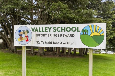 Photo of property in 44 Taukahiwi Road, Pukekohe, 2120