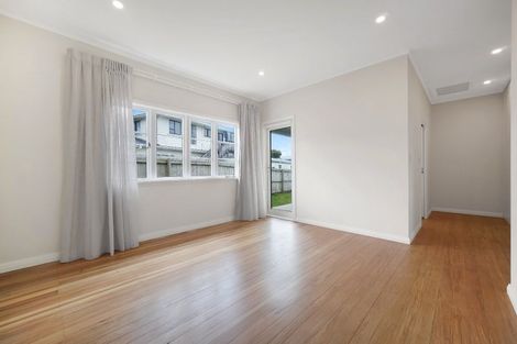 Photo of property in 19a Alexandra Street, Riverhead, 0820