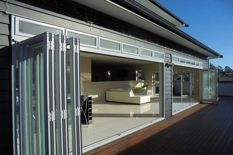 Photo of property in 19 Hawaiian Parade, Arkles Bay, Whangaparaoa, 0932